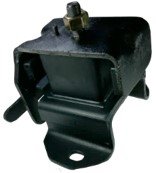 SOPORTE IZQUIERDO MOTOR NPR M/97-99.